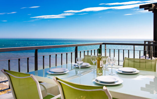 Lateral View - Photo 5