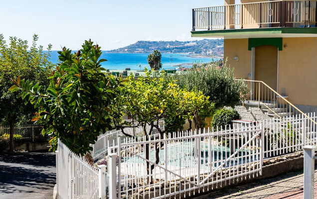 in the Garden - Photo 1